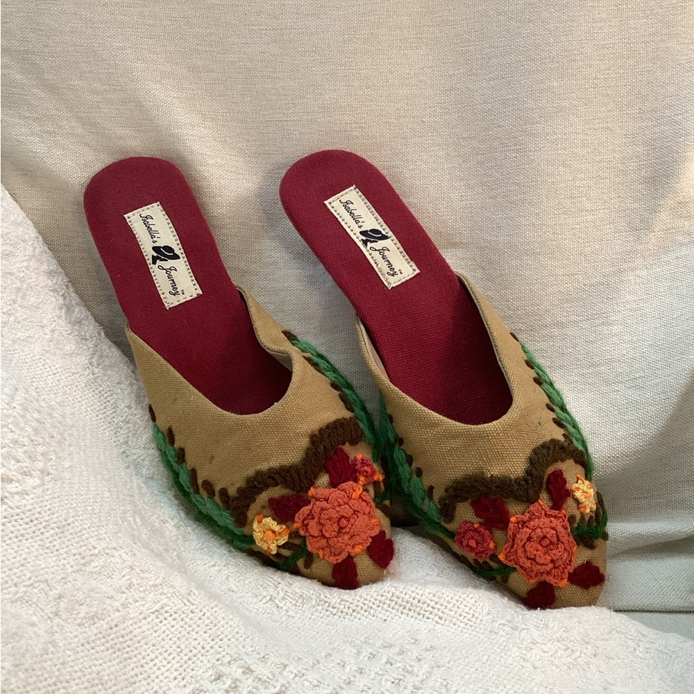 Vintage Isabella’s Journey Floral Embroidered Mules